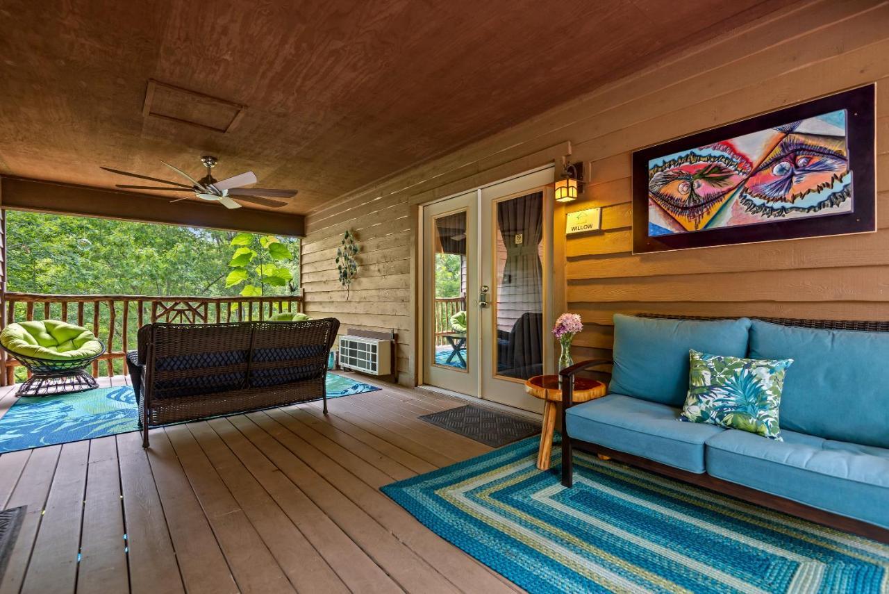 The Woods Cabins ยูเรกาสปริงส์ ภายนอก รูปภาพ